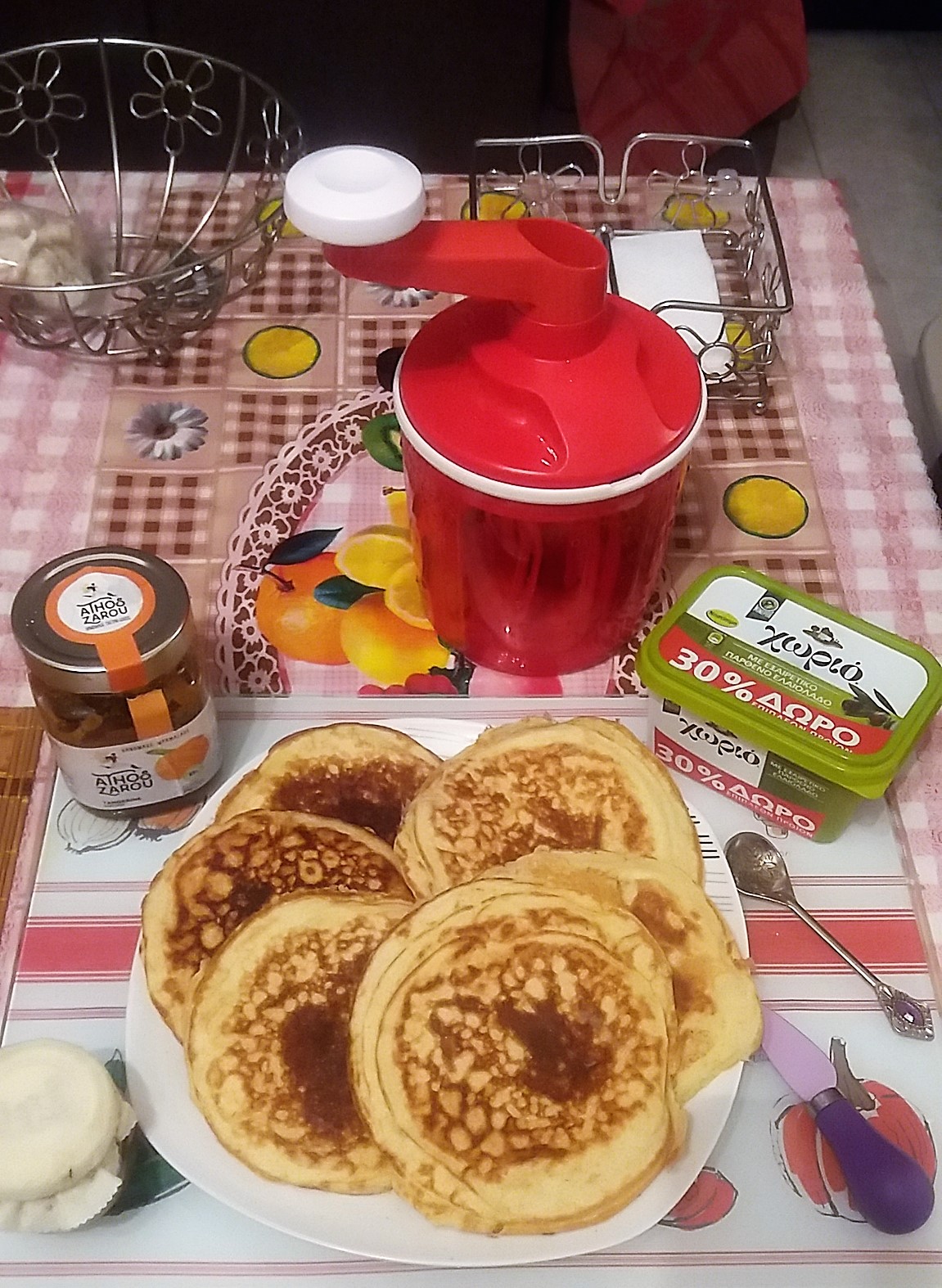 eikona 1   tiganites