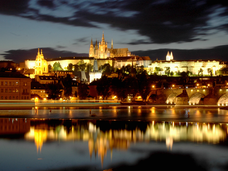 eikona 1   to kastro tiw pragas