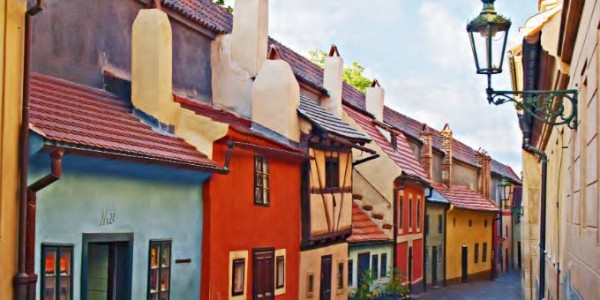 eikona 1 - GoldenLane_taksidi-treis-meres-stin-praga-aksiotheata-kai-ksenagisi