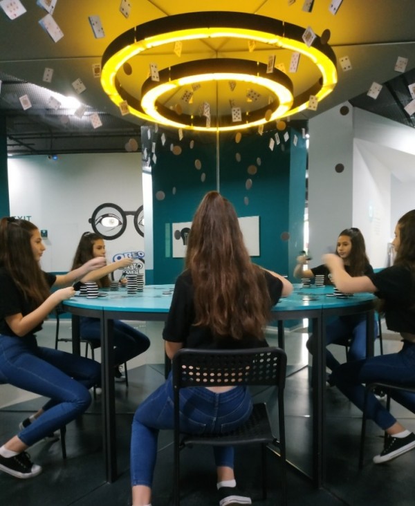 mouseio pseydesthiseon-7