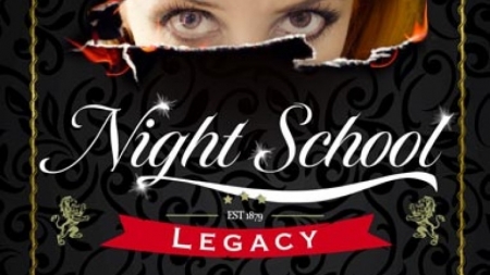 &Nu;&upsilon;&chi;&tau;&epsilon;&rho;&iota;&nu;ό &Sigma;&chi;&omicron;&lambda;&epsilon;ί&omicron;: &Kappa;&lambda;&eta;&rho;&omicron;&nu;&omicron;&mu;ί&alpha; - C. J. Daugherty