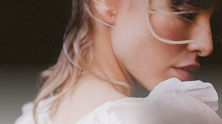 &Tau;&omicron; &epsilon;&iota;&sigma;&iota;&tau;ή&rho;&iota;&omicron; - &Phi;&omega;&tau;&epsilon;&iota;&nu;ή &Pi;&alpha;&nu;&omicron;&upsilon;&rho;&gamma;&iota;ά